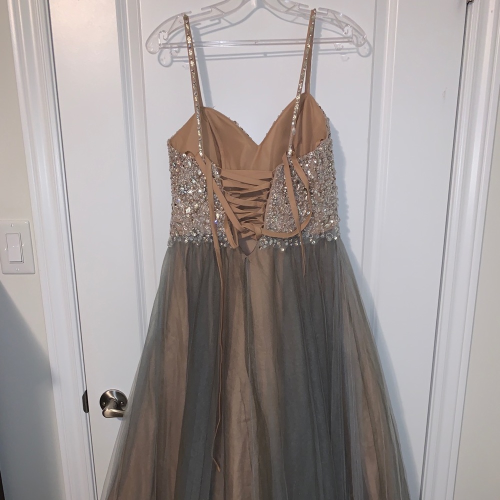 Prom Dress - Picture 5 of 5
